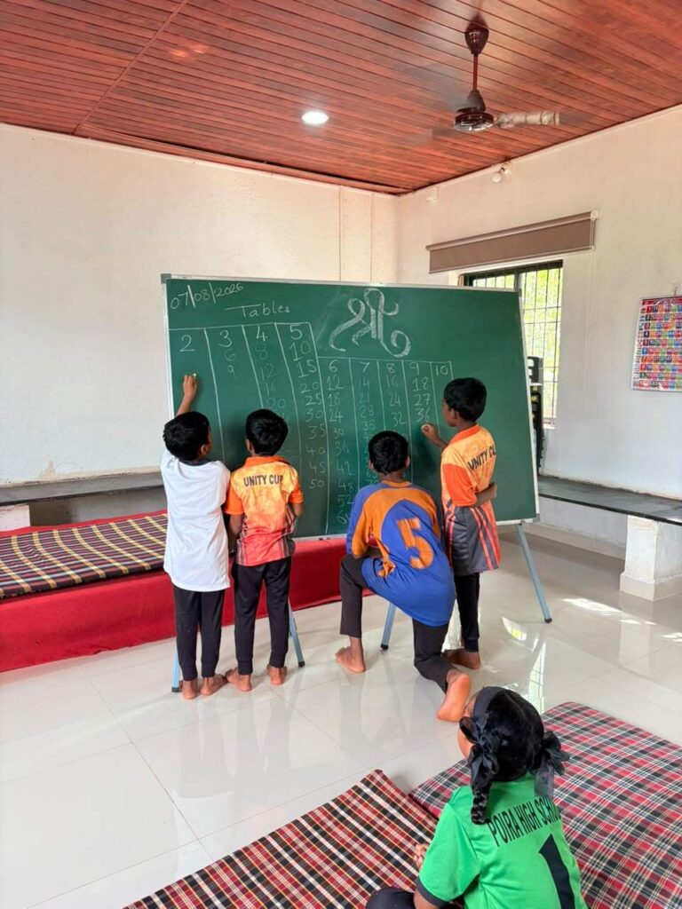 Children_Blackboard_4-37-37_140kb